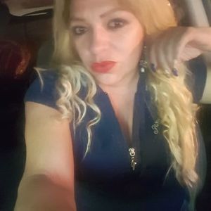 Meet your Posher, Maria elena